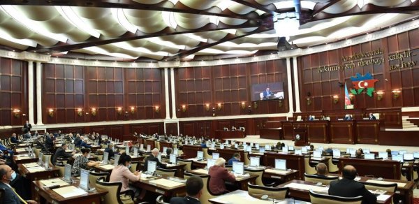 Milli Məclisin nümayəndə heyəti İtaliyaya rəsmi səfərə gedib