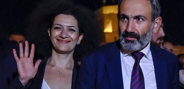 Paşinyan arvadını nazir müavini təyin etdi