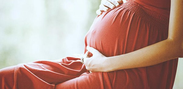 7 aylıq hamilə qadın uşaqdan imtina etmək üçün görün hansı üsula əl atdı