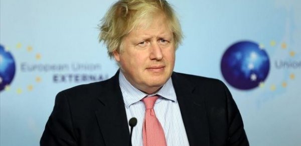 Boris Conson müsəlman qadınlardan üzr istədi