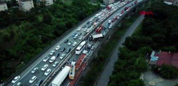 Türkiyədə baş verən zəncirvarı qəzada onlarla şəxs xəsarət alıb - FOTO - VİDEO