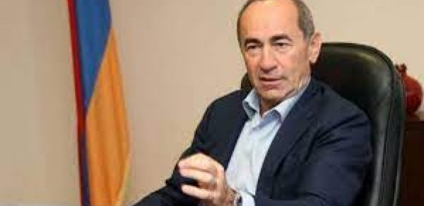 Koçaryan: “Ermənistan baş nazirinin səlahiyyətləri məhdudlaşdırılsın”