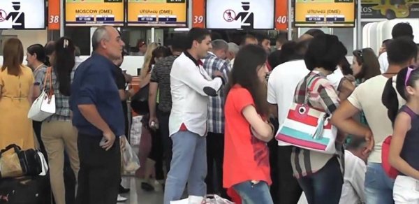 Beş ayda Ermənistandan 25 ildə gedənlərin sayı üzrə rekord göstərici qeydə alındı