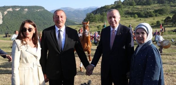 SİYASƏT