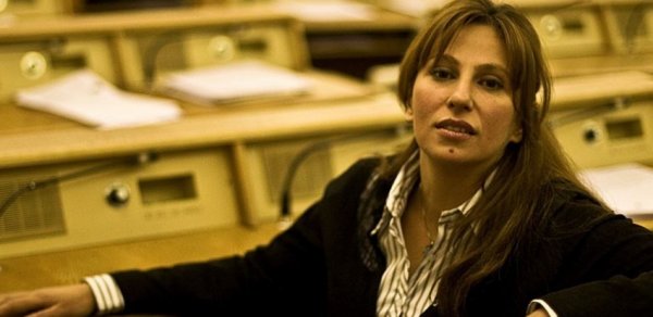 Ermənistanda tanınmış müxalifətçinin ərinin avtomobili partladıldı