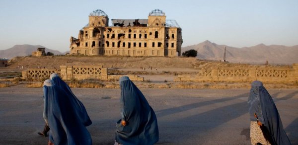 “Taliban” Əfqanıstanın Laşqarqah şəhərini ələ keçirib