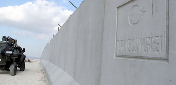 Türkiyə İranla sərhədə beton divar çəkəcək