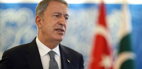 Hulusi Akar: “Aeroportun təhlükəsiz şəkildə açıq qalmasına çalışırıq”