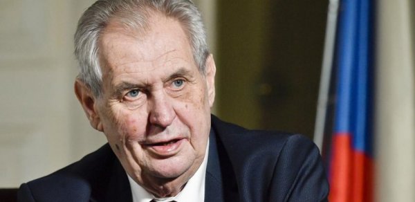Çexiya prezidenti: "NATO Əfqanıstanı Tramp və Baydenə görə tərk edib"