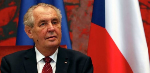 Çexiya prezidenti Əfqanıstan hadisələrinə görə Tramp və Baydeni günahlandırdı