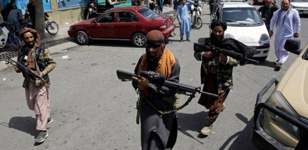 “Taliban” Kabil hava limanının bir hissəsini nəzarətə götürdü