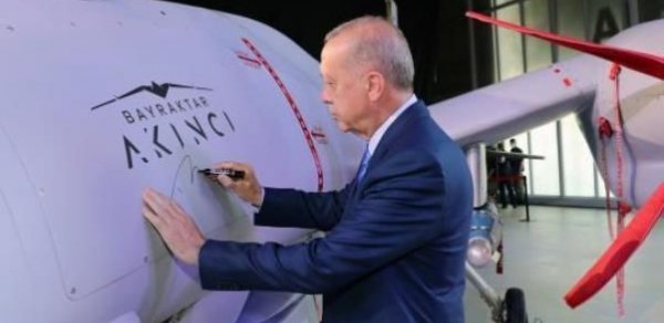 Türkiyənin yeni PUA-ları Ərdoğanın mesajı ilə uçacaq - VİDEO