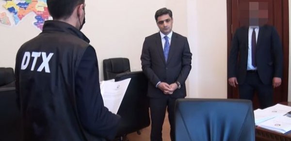 Əbülfəs Qarayevin müavininin evindən çıxan sərvət – İSTİNTAQ MATERİALLARI