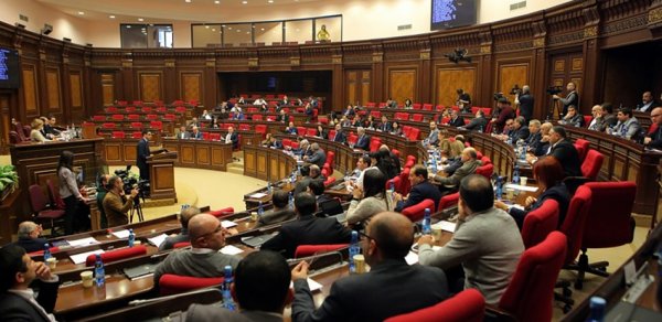 Ermənistan parlamenti Qarabağla bağlı komissiya yaratmaqdan imtina etdi