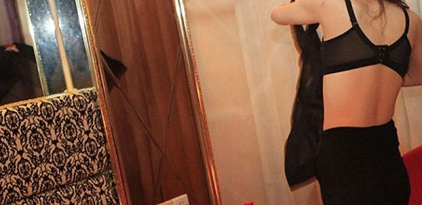 İntim münasibət üçün 80 manata qadınla razılaşan kişinin başı bəlada - VİDEO