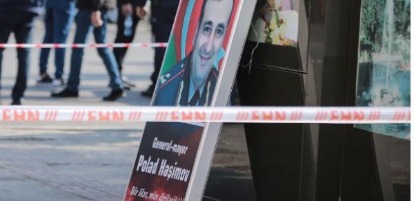 Polad Həşimovun plakatını yanğından xilas edən şəxs danışdı - Video