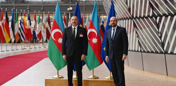 SİYASƏT