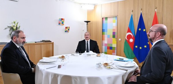 SİYASƏT
