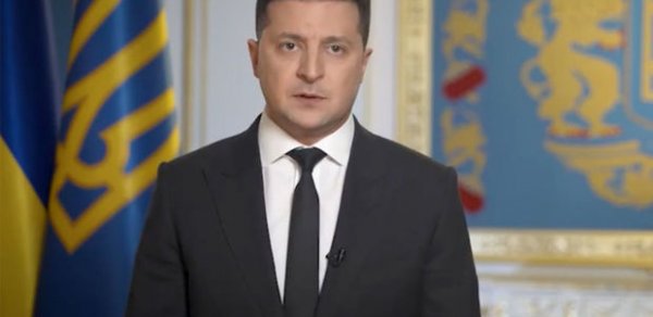 Zelenski hərbi vəziyyətin elan edilməsindən danışdı