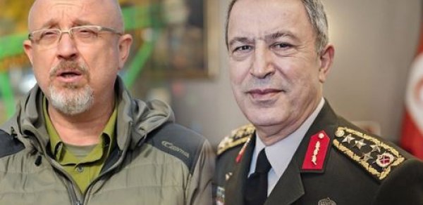 Türkiyə və Ukrayna müdafiə nazirləri arasında telefon danışığı oldu