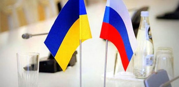 Ukrayna nümayəndə heyəti Rusiya ilə danışıqların keçiriləcəyi məkana gəldi