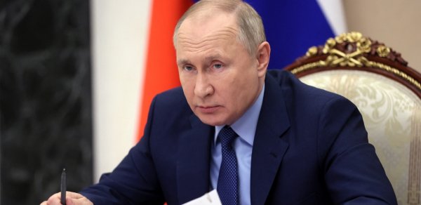 Putin bu gün sanksiyalarla bağlı görüş keçirəcək