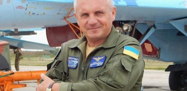 Dünyanın ən yaxşı qırıcı pilotlarından biri Ukraynada həlak oldu - FOTO