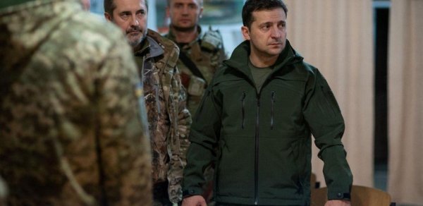 Zelenski əməliyyatları Vətən Müharibəsi adlandıraraq rus hərbçilərə xəbərdarlıq etdi