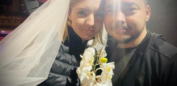 Bombalanan Kiyevdə nikah: ukraynalı polis zabiti və rus jurnalist evləndilər - FOTO