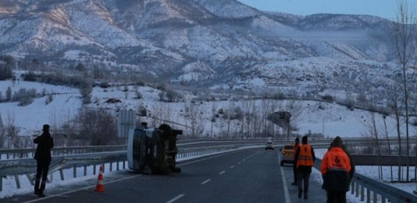 Türkiyədə hərbçilər qəzaya  düşdü - ölən və yaralananlar var