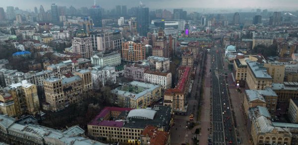 Ukrayna artilleriyası Kiyevdə Rusiya desant bazasını məhv ediblər