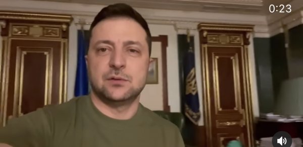 "Deyirlər qaçmışam, görün hardayam?" - Zelenski yeni VİDEOmüraciət yaydı