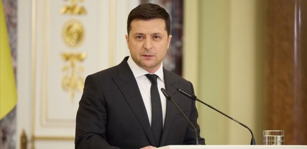 Zelenski: “Mən təslim olmuram, müqaviməti dayandırmaq olmaz”