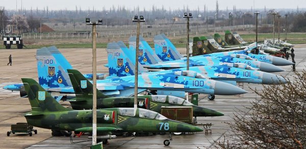 Rusiya Ukraynanın daha bir hərbi aerodromunu sıradan çıxardı - YENİ İTKİLƏR AÇIQLANDI