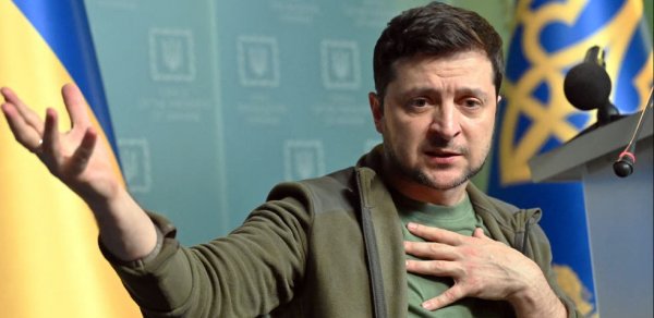 Zelenski Kiyevin mərkəzindən görüntülər paylaşdı - VİDEO