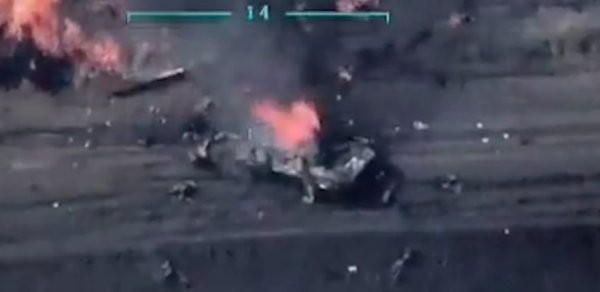 "Bayraktar"la Rusiya tankı belə vuruldu - ANBAAN VİDEO