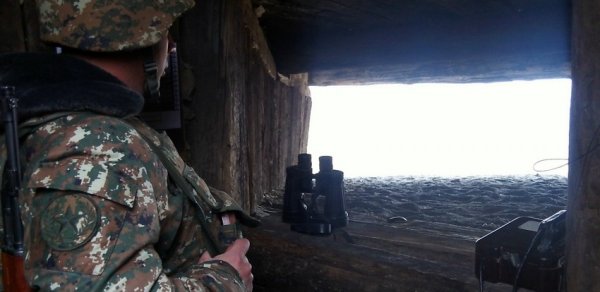 Ermənistanda ehtiyatda olan hərbçilər təlimə çağırıldı
