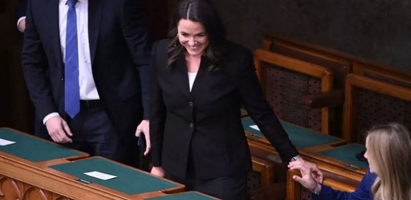 Macarıstanda ilk dəfə olaraq qadın prezident seçildi