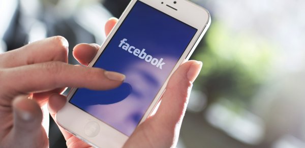 "Facebook"dan Rusiya ilə bağlı QƏRAR