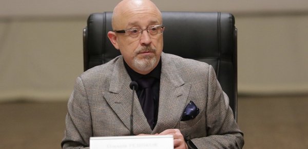 “Ruslar rəsmi danışıqlar zamanı da şəhərləri bombalayır”