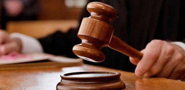 İdarədən silah oğurlayan polis əməkdaşlarına hökm oxundu