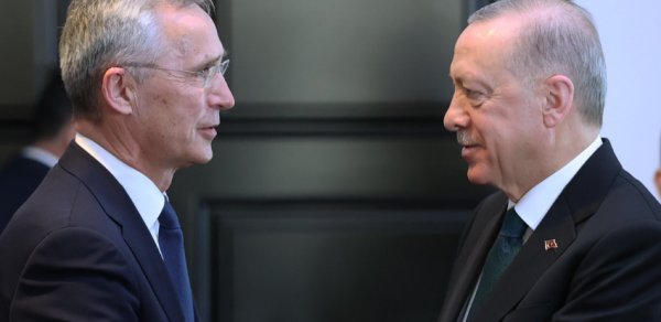 Ərdoğan Stoltenberqlə görüşdü