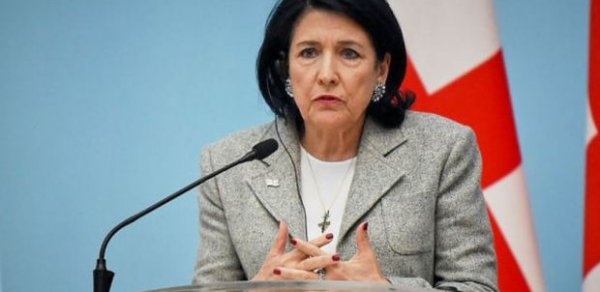 Gürcüstanda hökumət prezidenti məhkəməyə verəcək