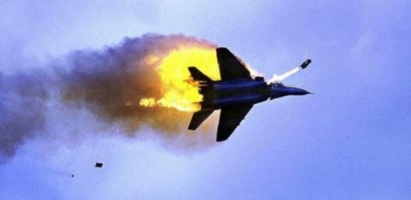 Rusiyanın Ukraynada daha 2 qırıcı və 3 helikopteri VURULDU