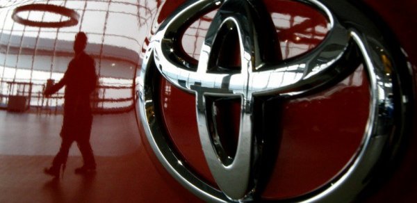 "Toyota" Yaponiyadakı əksər zavodlarında işi dayandırır