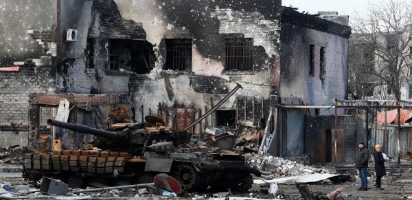 Ukraynalı hərbçilər Volnovaxanı tərk ediblər, Mariupol isə döyüşür