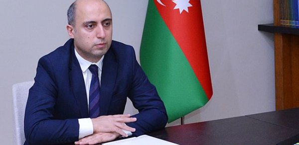 Nazir vəzifəli şəxsi işdən çıxardı - FOTO
