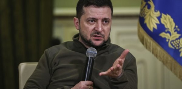 Prezident Ofisi: “Rusiya hərbçiləri Zelenskini öldürməyə çalışırlar”