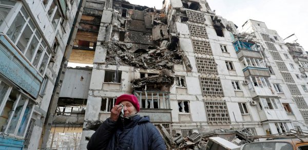 "Mariupol dağıdılıb, on minlərlə ölü var"