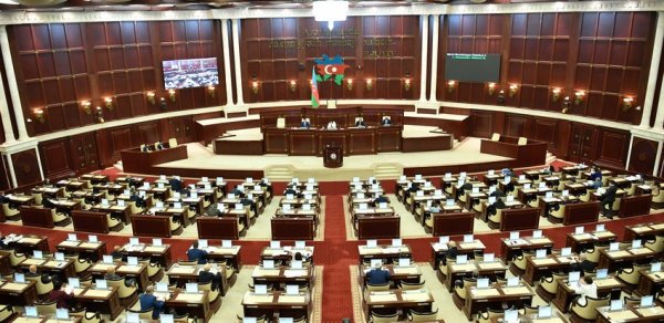 Milli Məclis sabah Elman Rüstəmovun vəzifədən azad edilməsi məsələsinə baxacaq